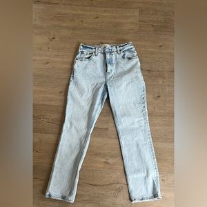 Abercrombie & Fitch 90’s Slim Straight Ultra High Rise size 28/6 (extra short)